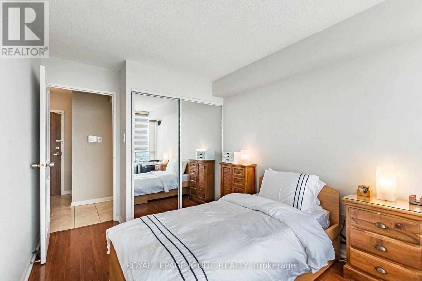 #1409 550 WEBB DRIVE - Image 33