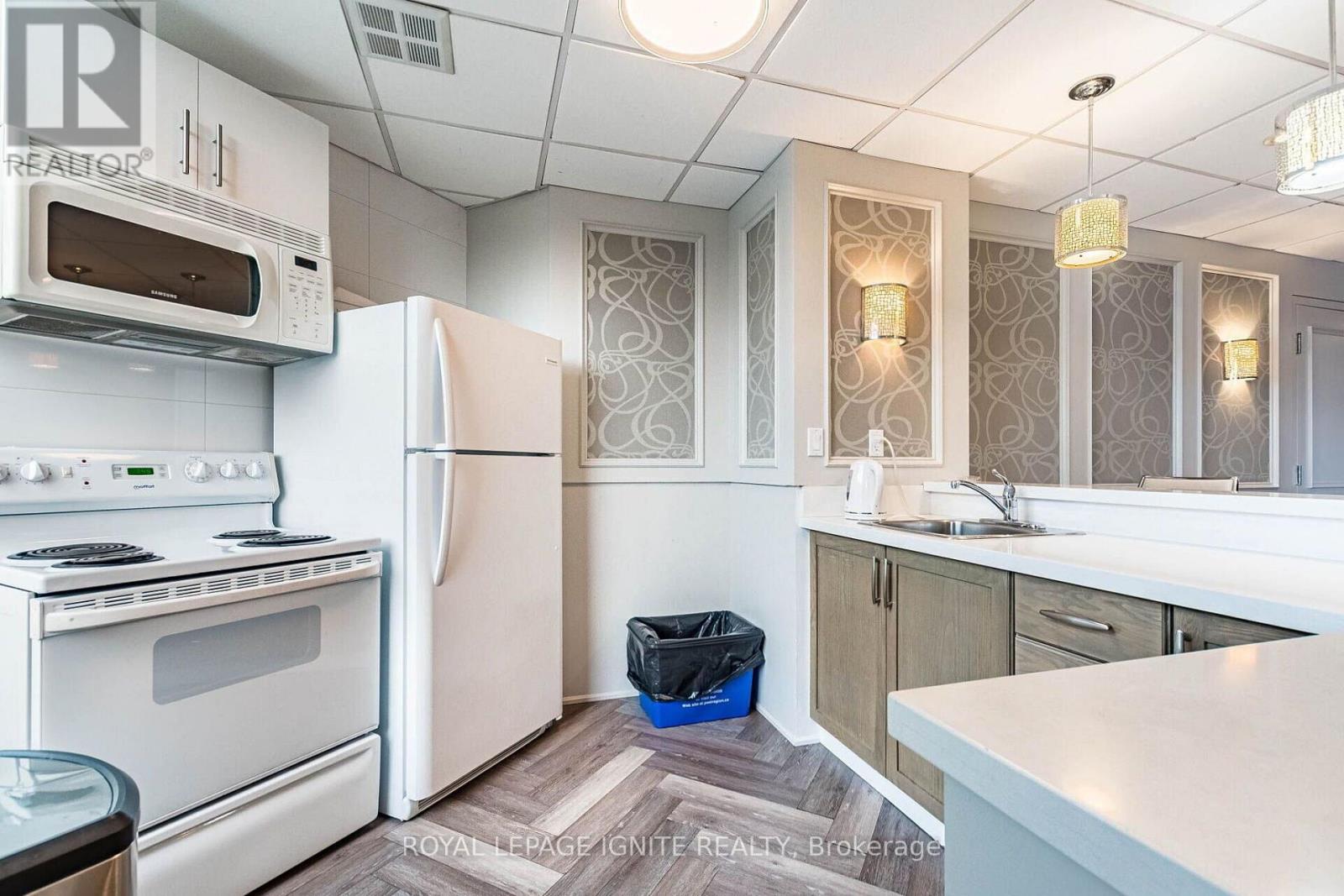 #1409 550 WEBB DRIVE - Image 40