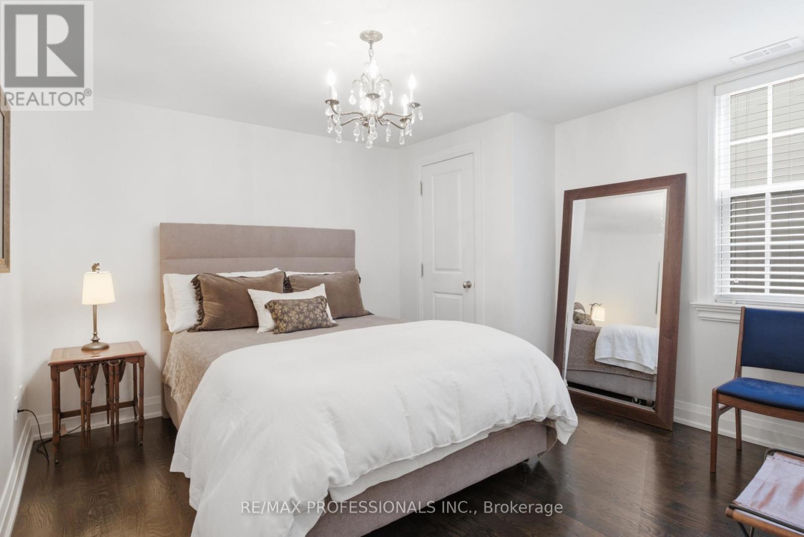 19 LANGMUIR CRESCENT - Image 29