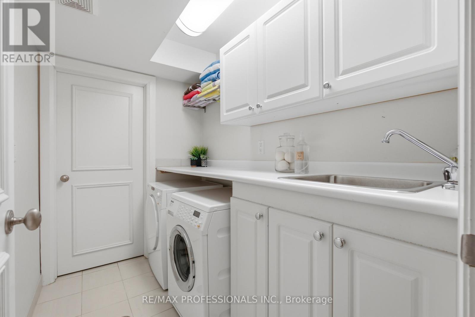 19 LANGMUIR CRESCENT - Image 39