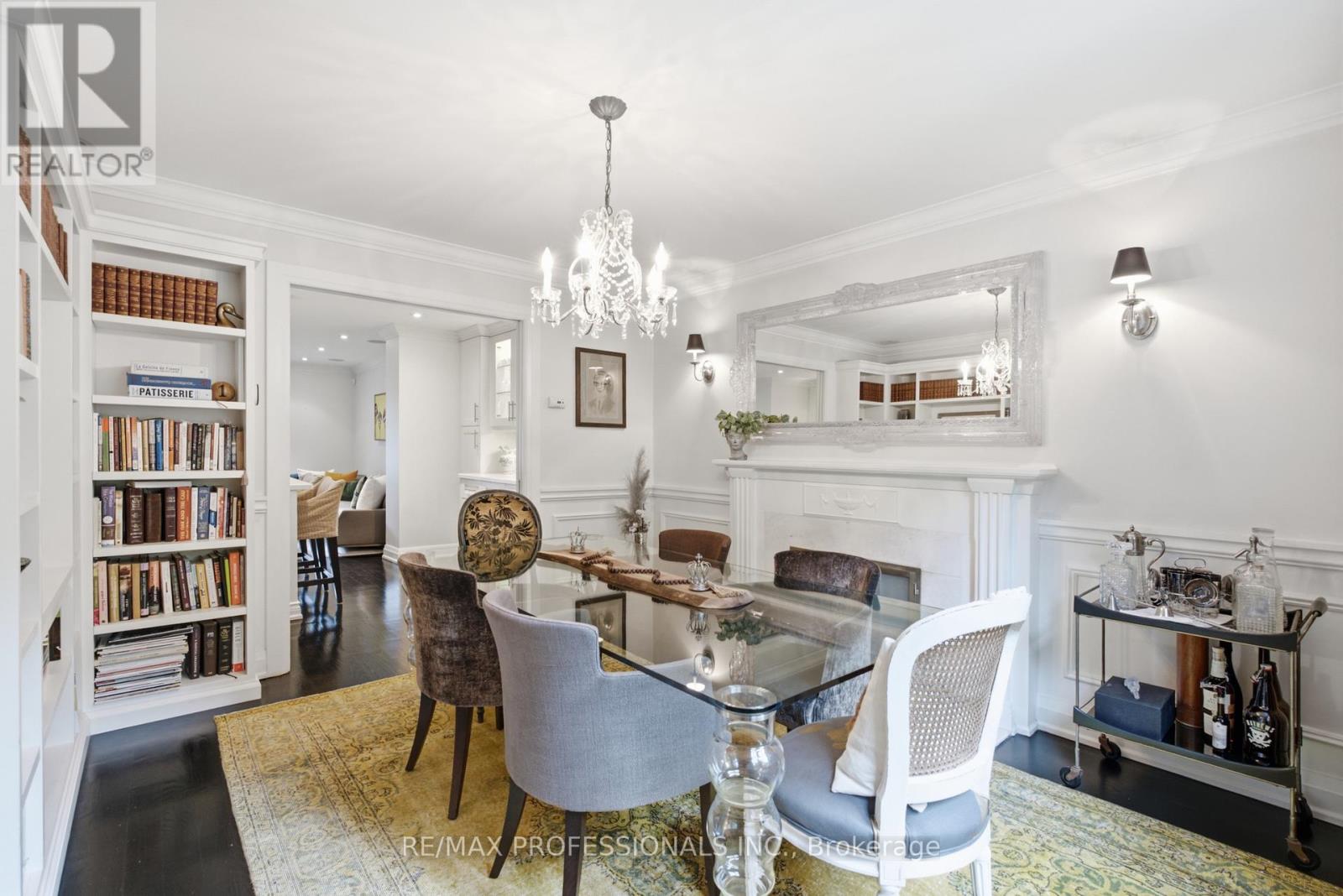 19 LANGMUIR CRESCENT - 7