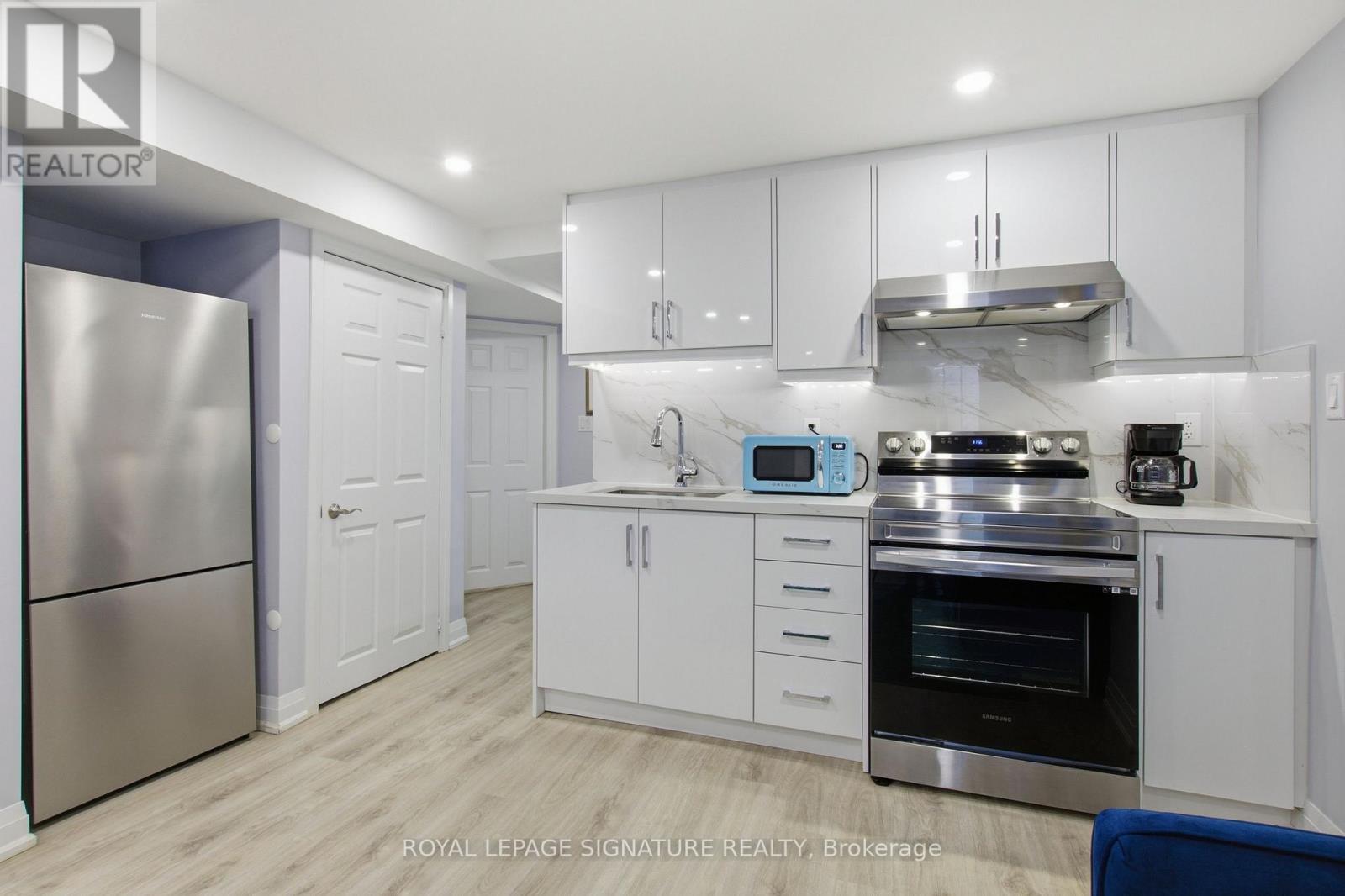 2516 WILLOWBURNE DRIVE - 40