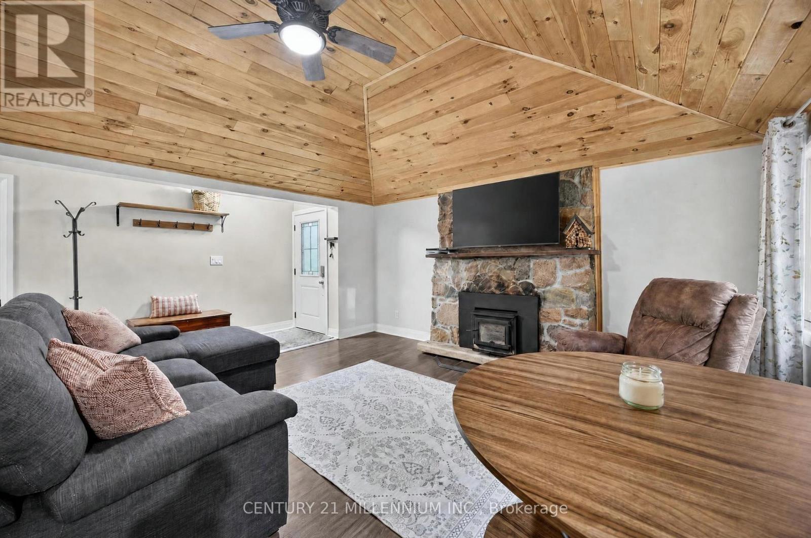 938289 AIRPORT ROAD, Mulmur — photo 9