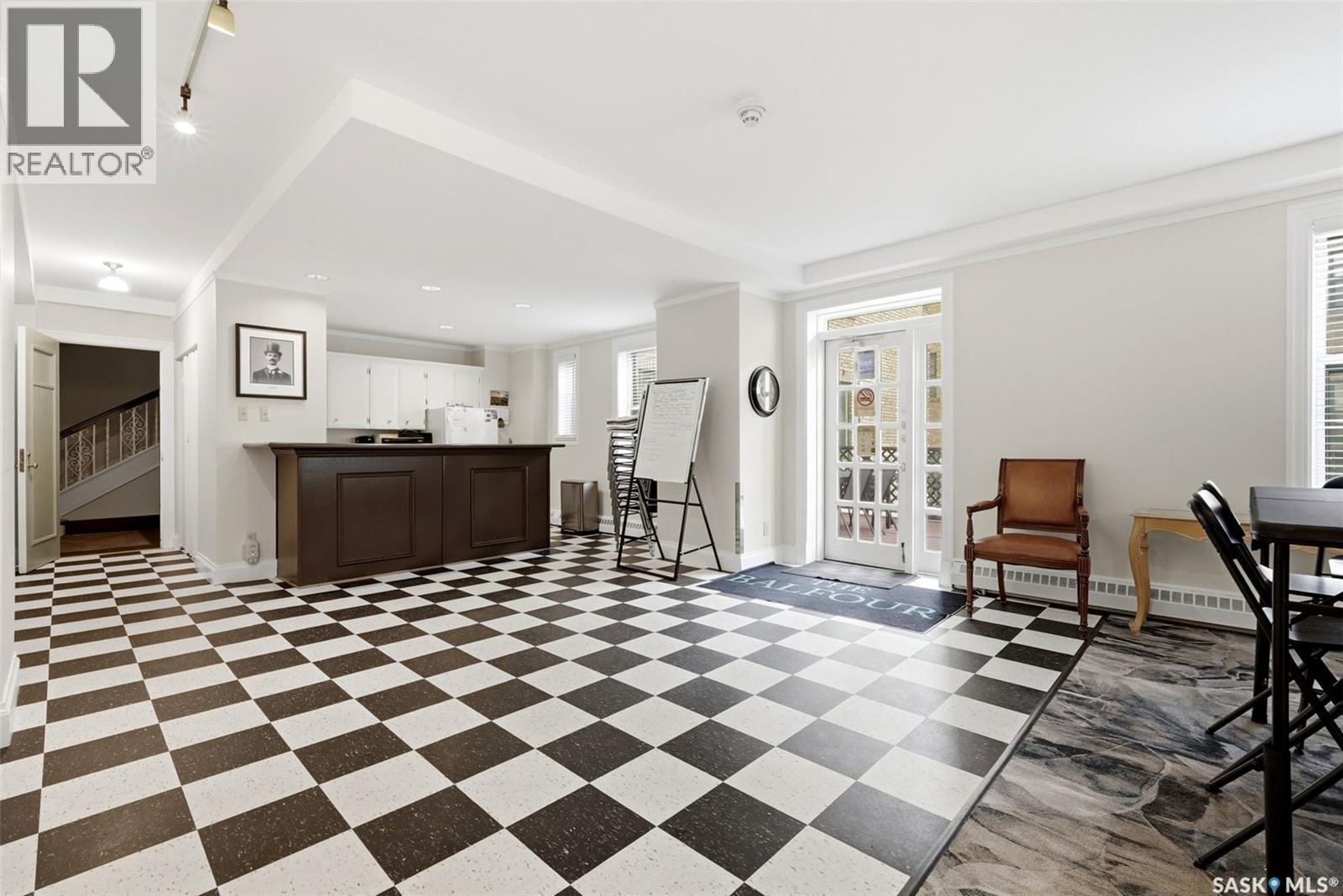 #204/206 2305 Victoria AVENUE - Image 22