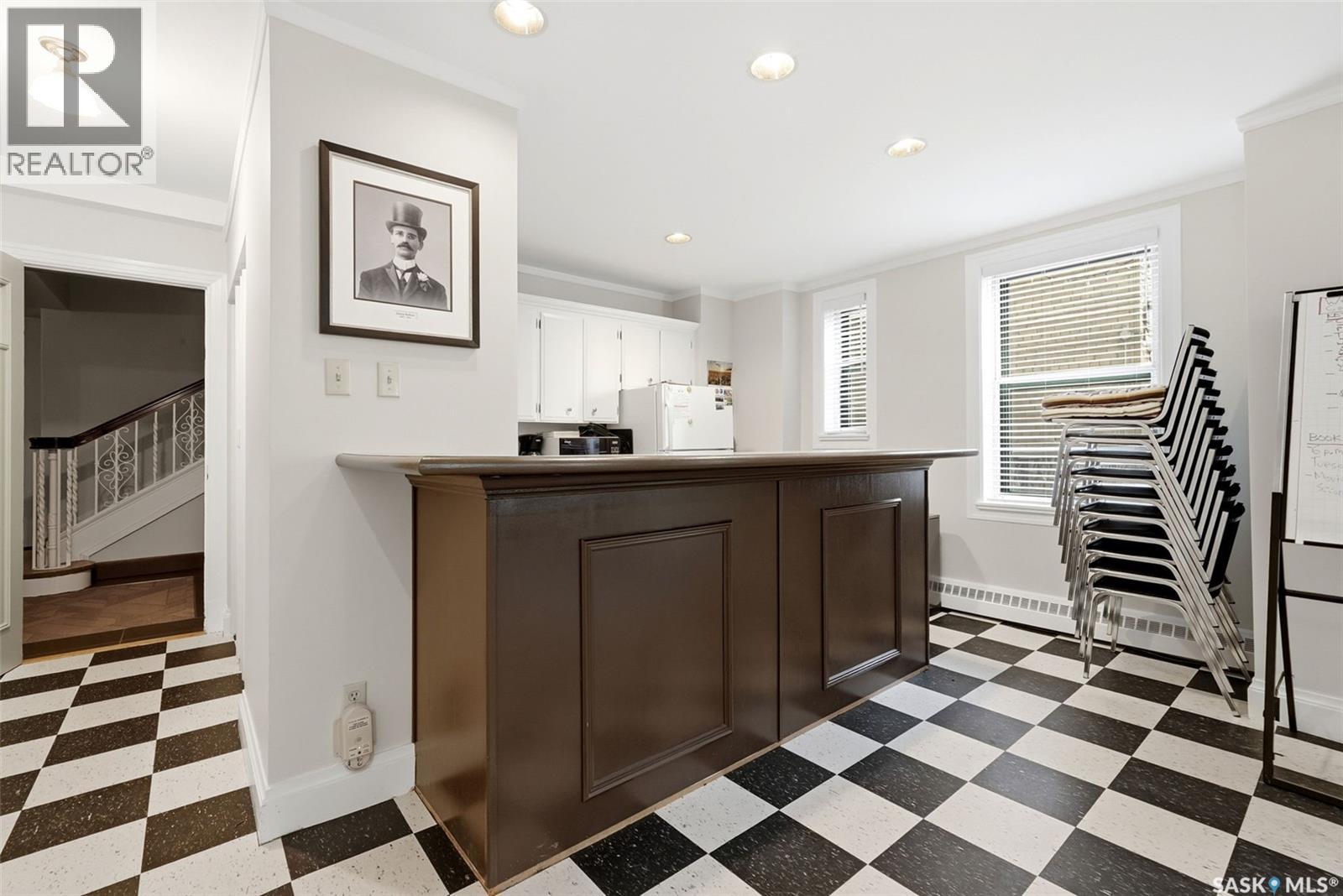#204/206 2305 Victoria AVENUE - Image 23