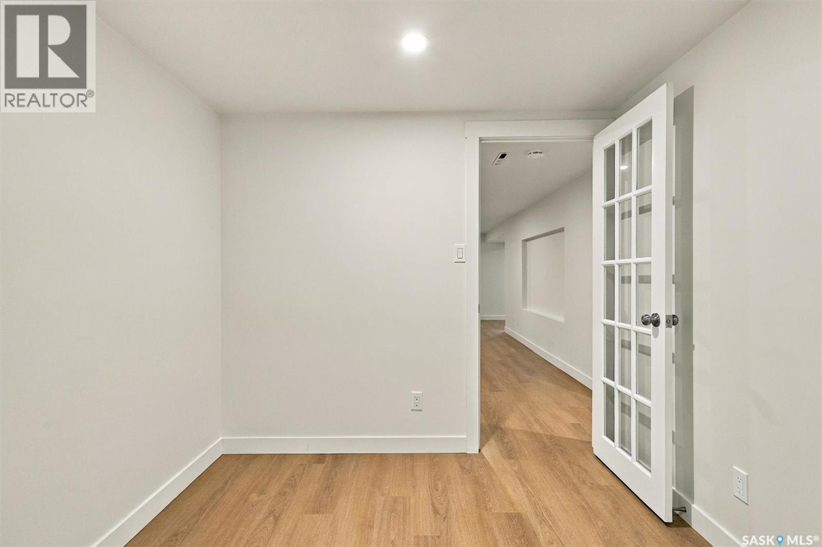 2810 Calder AVENUE - Image 43