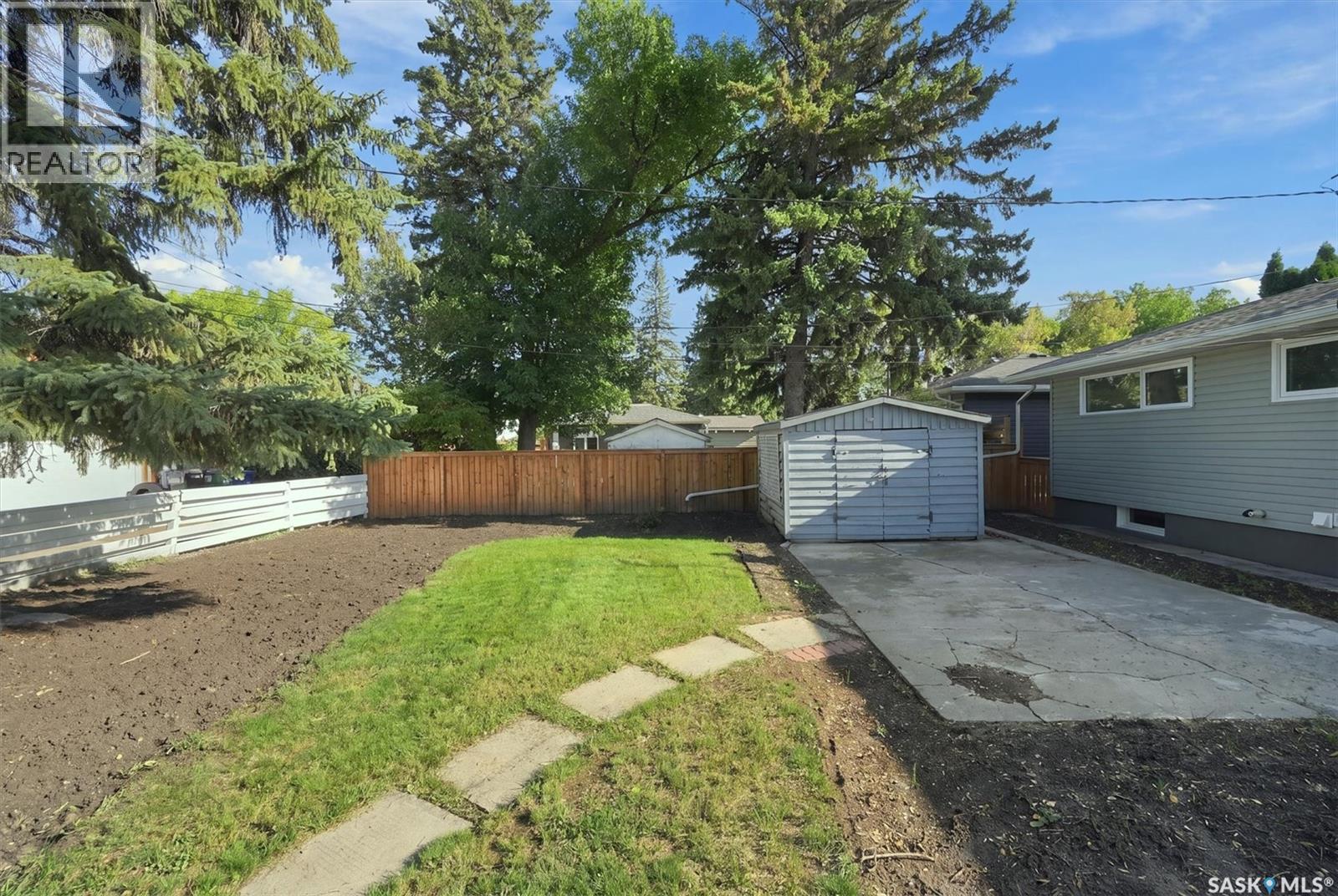 2810 Calder AVENUE - 50