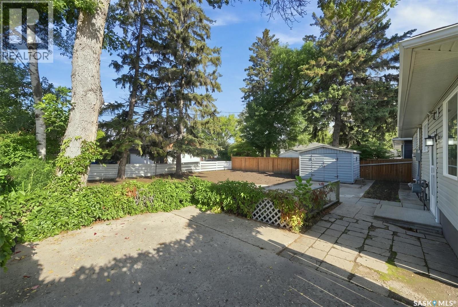 2810 Calder AVENUE - 52