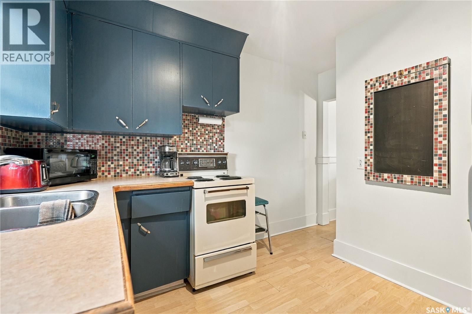 402 TAYLOR STREET - 13