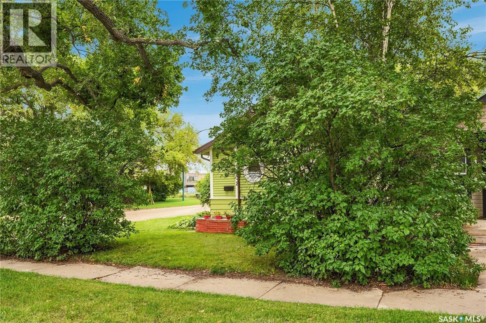 402 TAYLOR STREET - 3