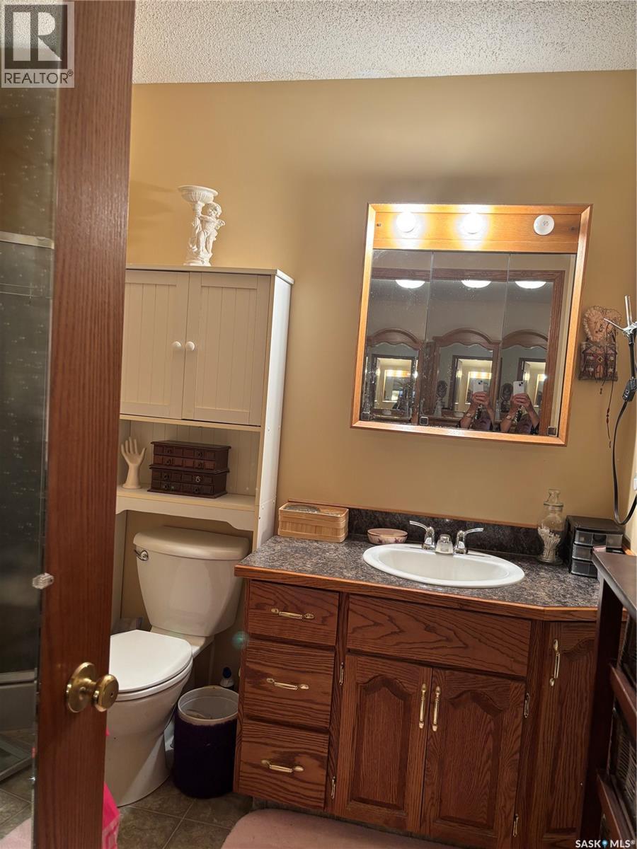 8 Taylor CRESCENT - 26