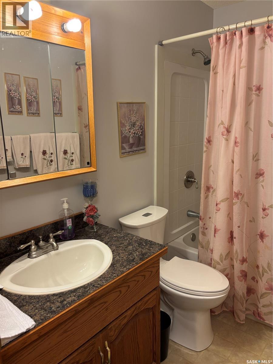 8 Taylor CRESCENT - Image 32