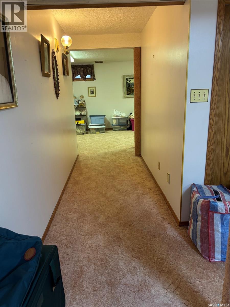 8 Taylor CRESCENT - Image 51