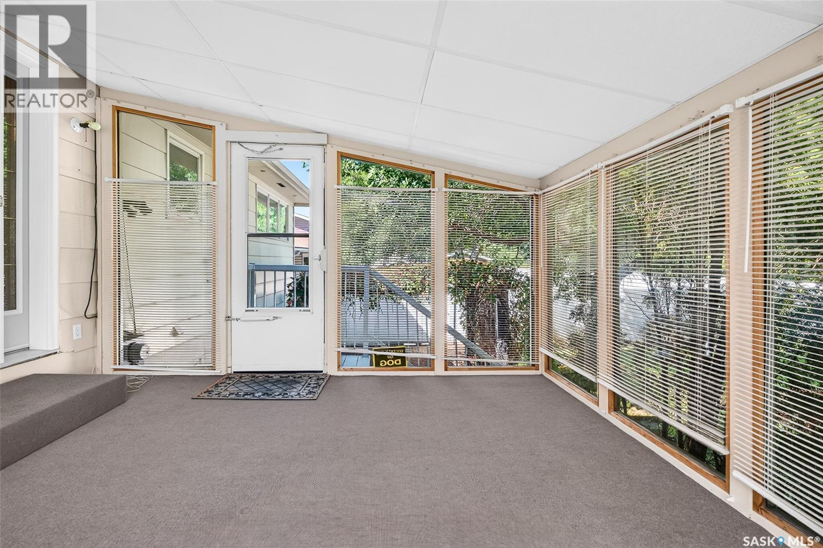 65 Edelweiss CRESCENT - 22