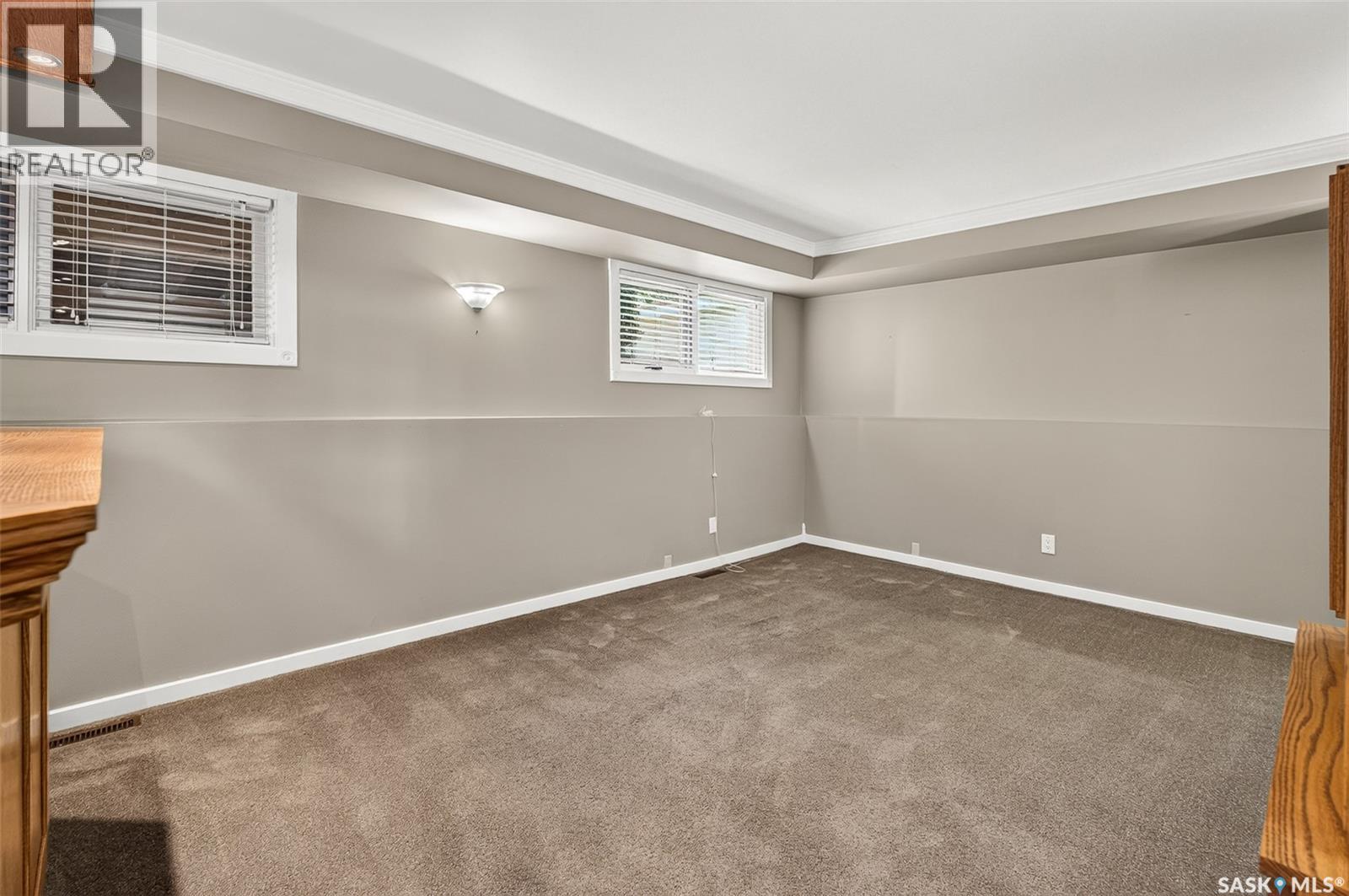 65 Edelweiss CRESCENT - 28