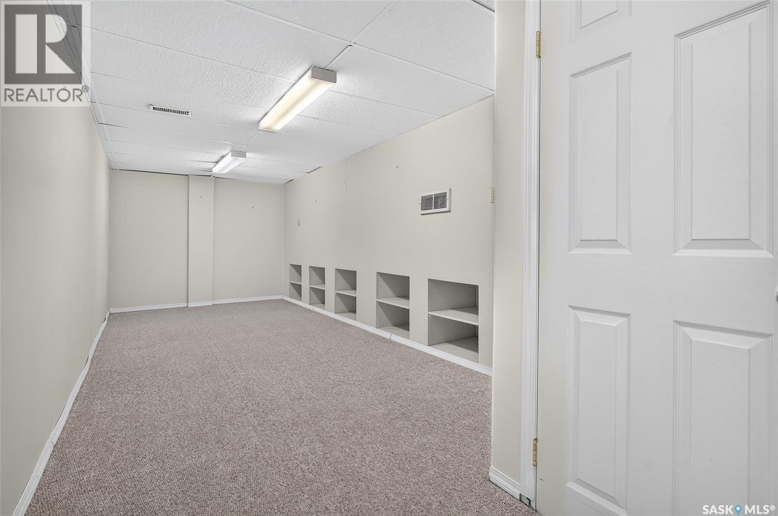 65 Edelweiss CRESCENT - 35