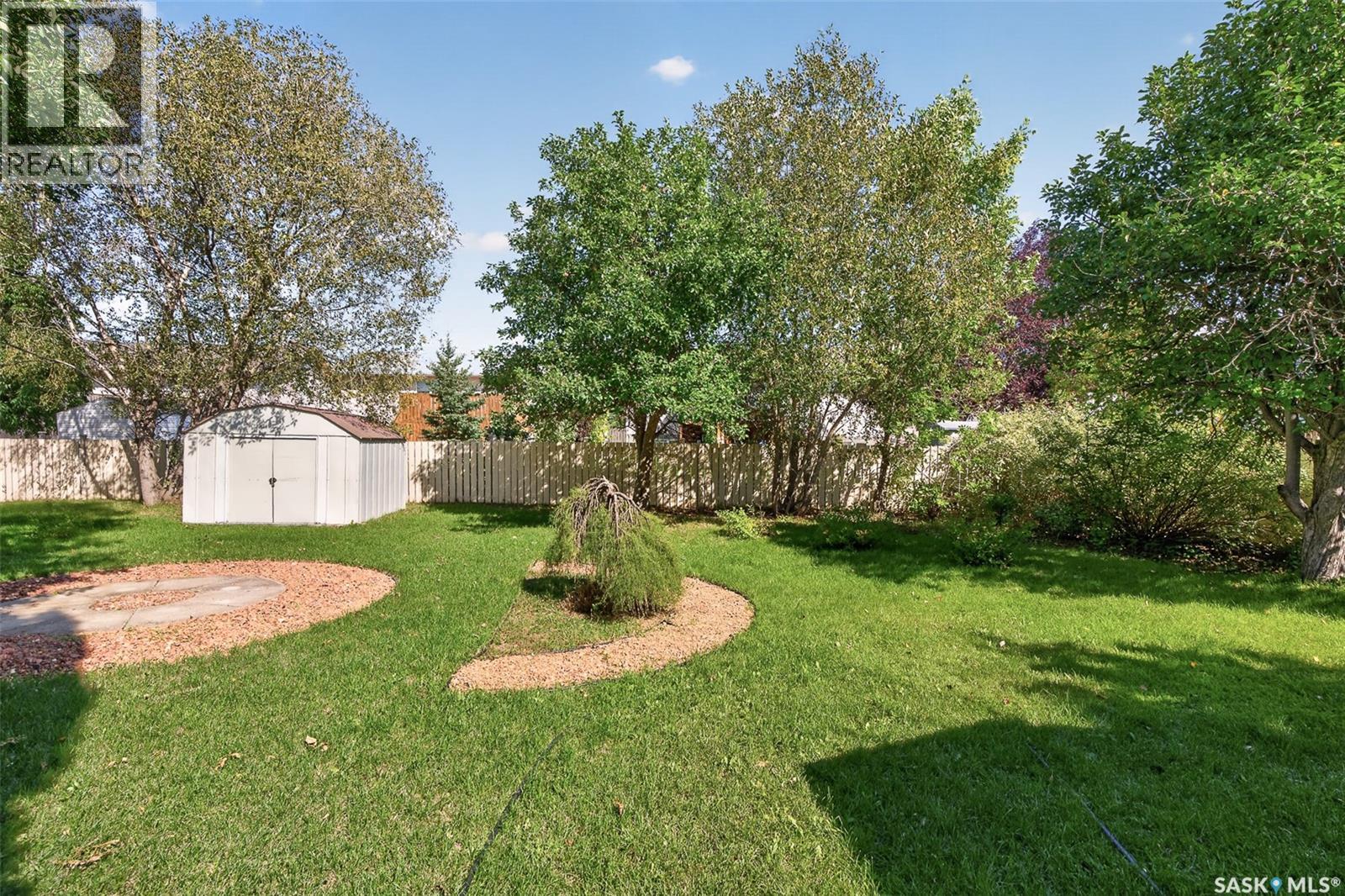 65 Edelweiss CRESCENT - 43