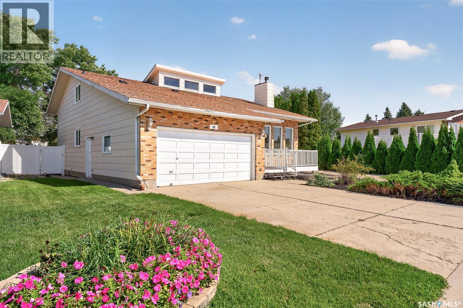 65 Edelweiss CRESCENT - 45