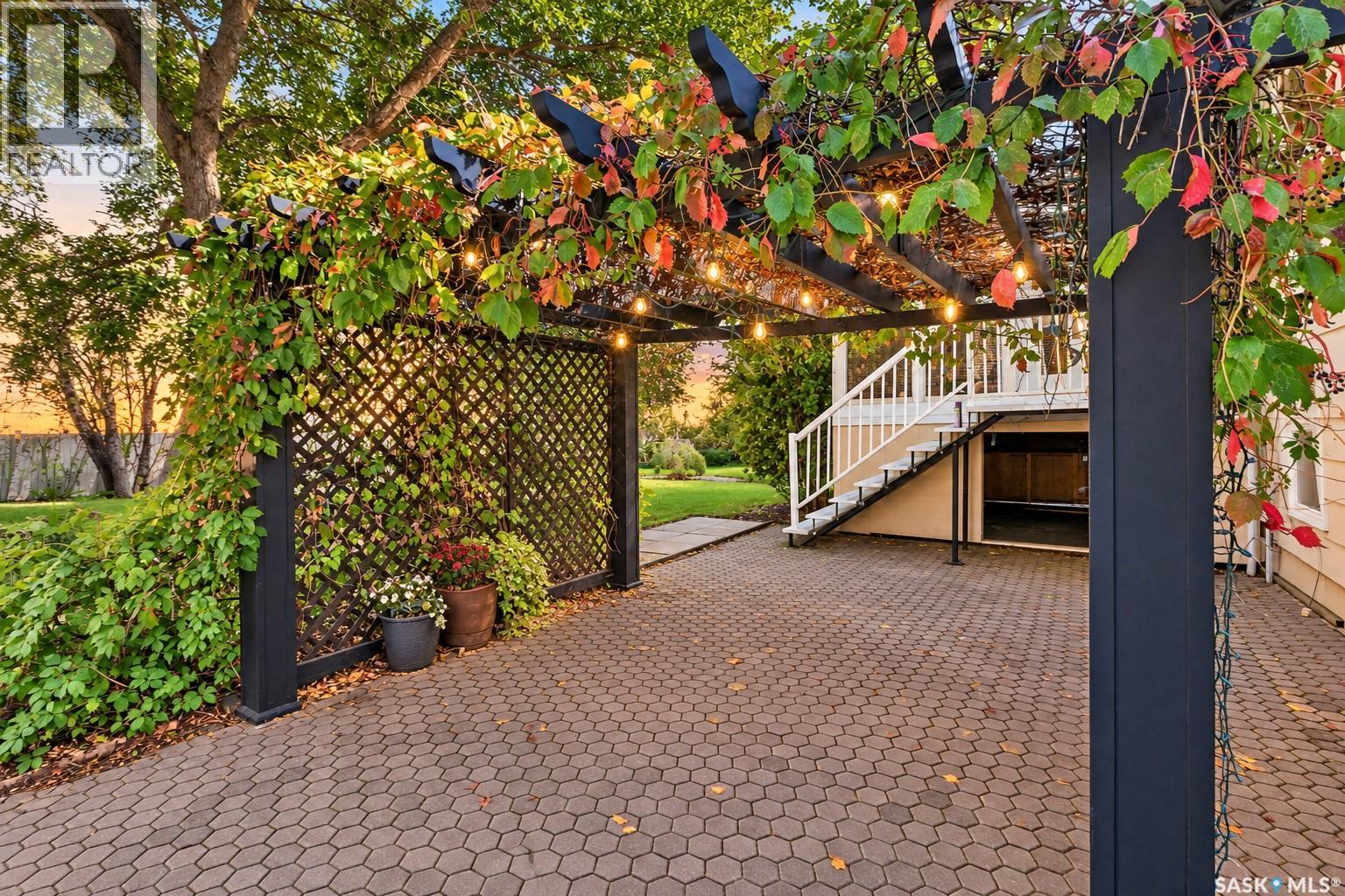 65 Edelweiss CRESCENT - 48