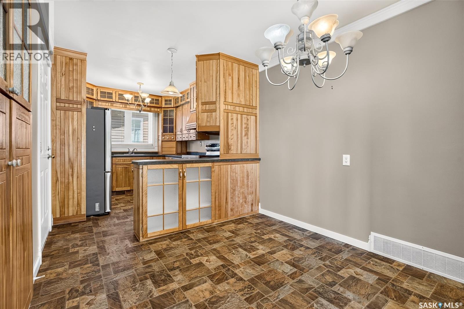 65 Edelweiss CRESCENT, Moose Jaw — photo 8