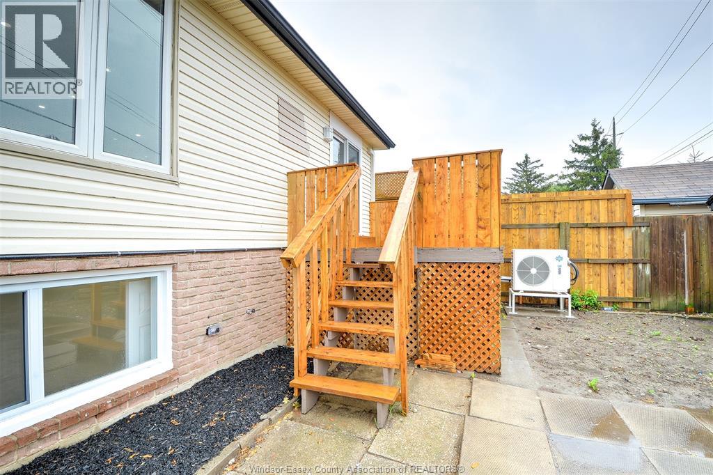 1411 BAYSWATER CRESCENT - Image 30