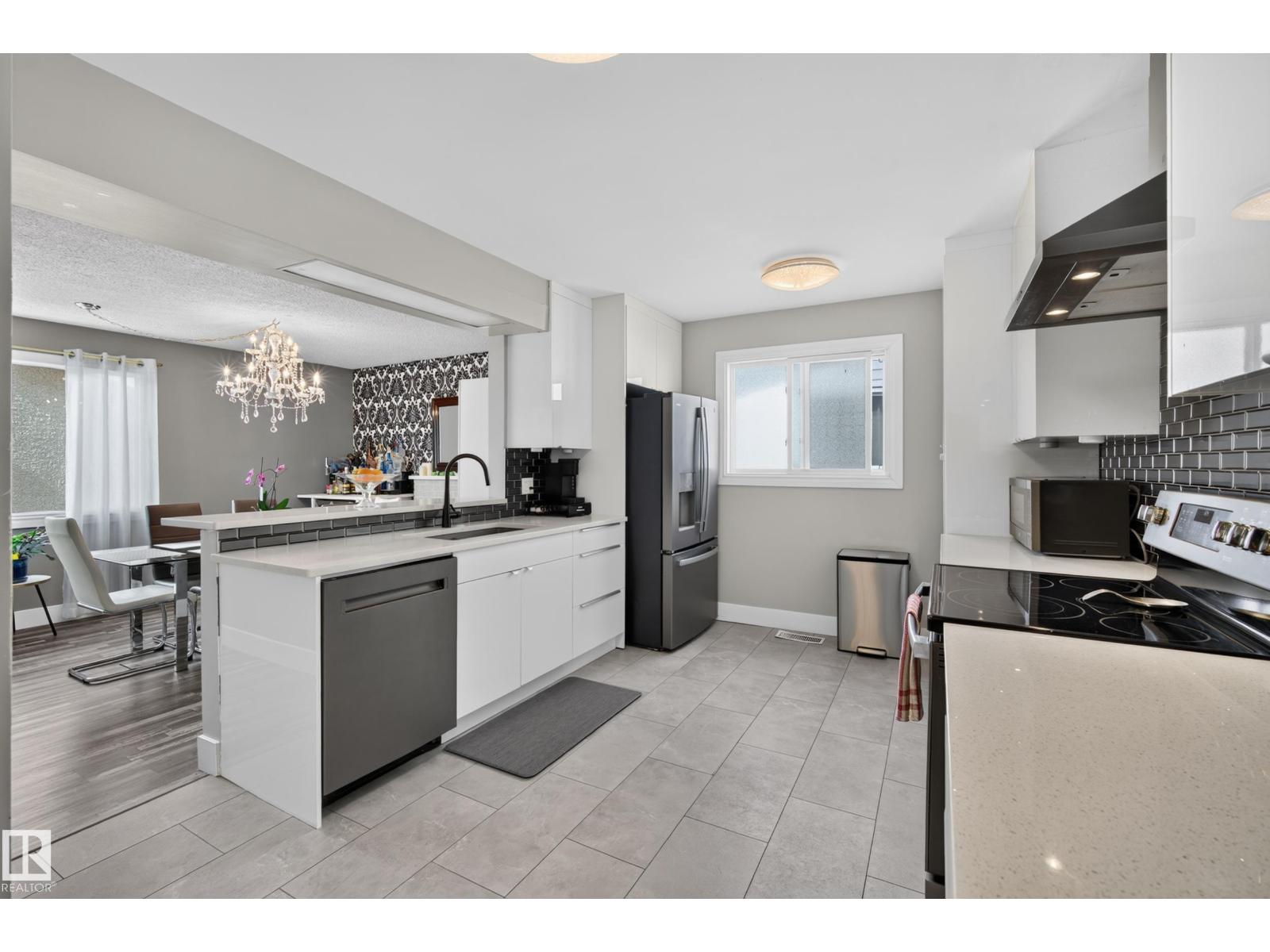 13512 111 ST NW - 1
