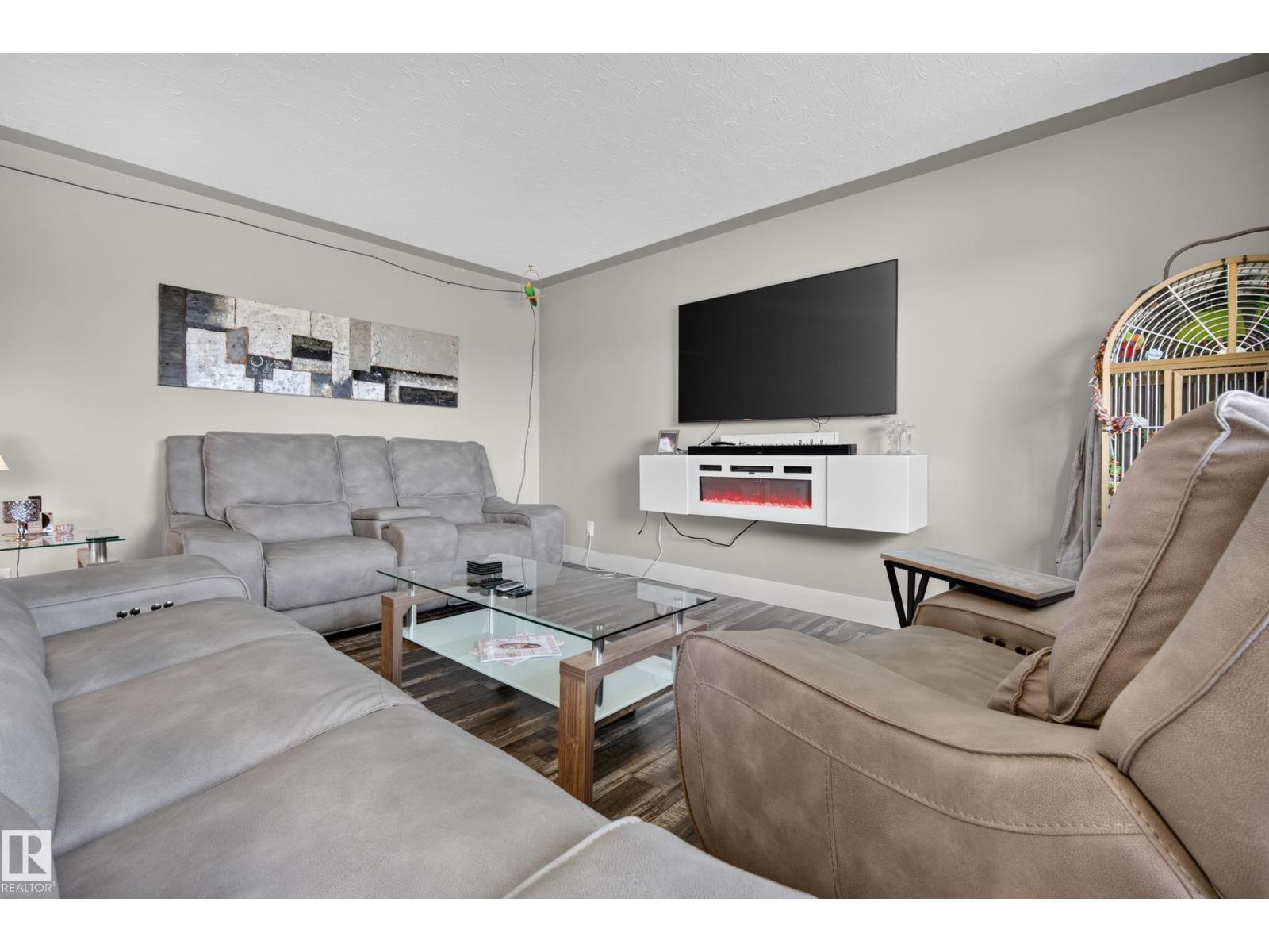 13512 111 ST NW - 6