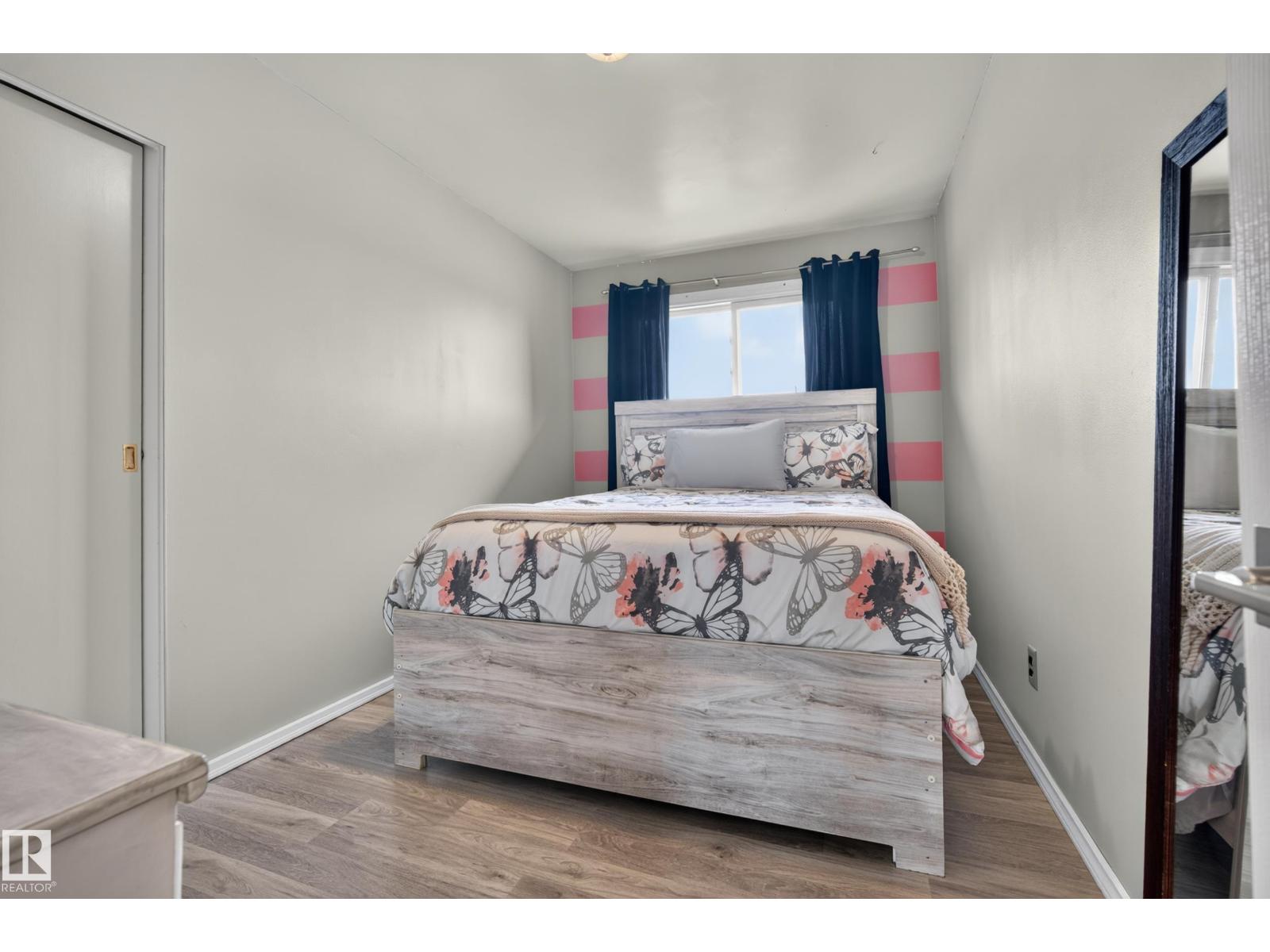 13512 111 ST NW - 21