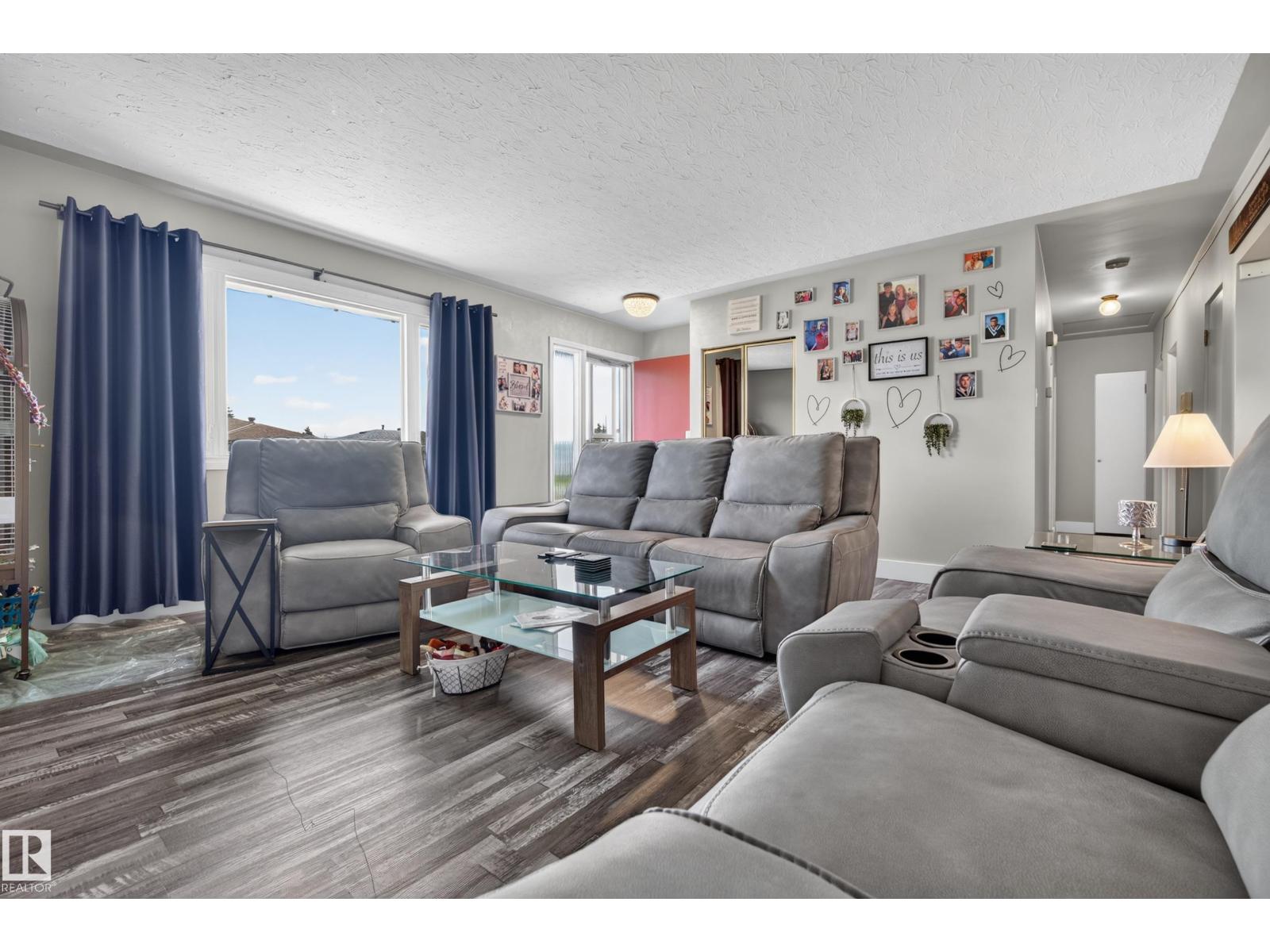 13512 111 ST NW - 8