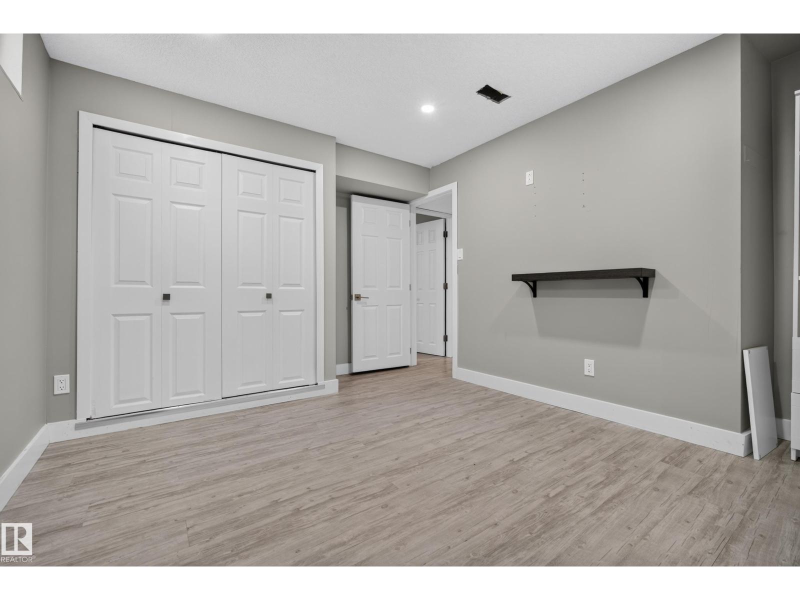 13512 111 ST NW - 33