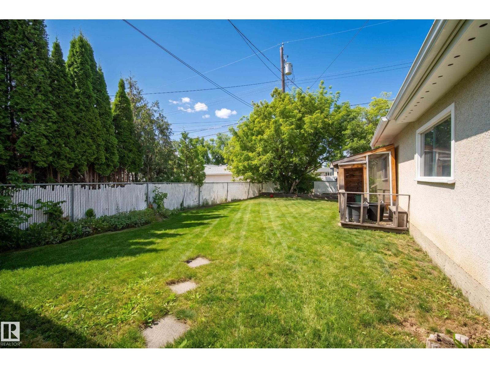 13512 111 ST NW - 35