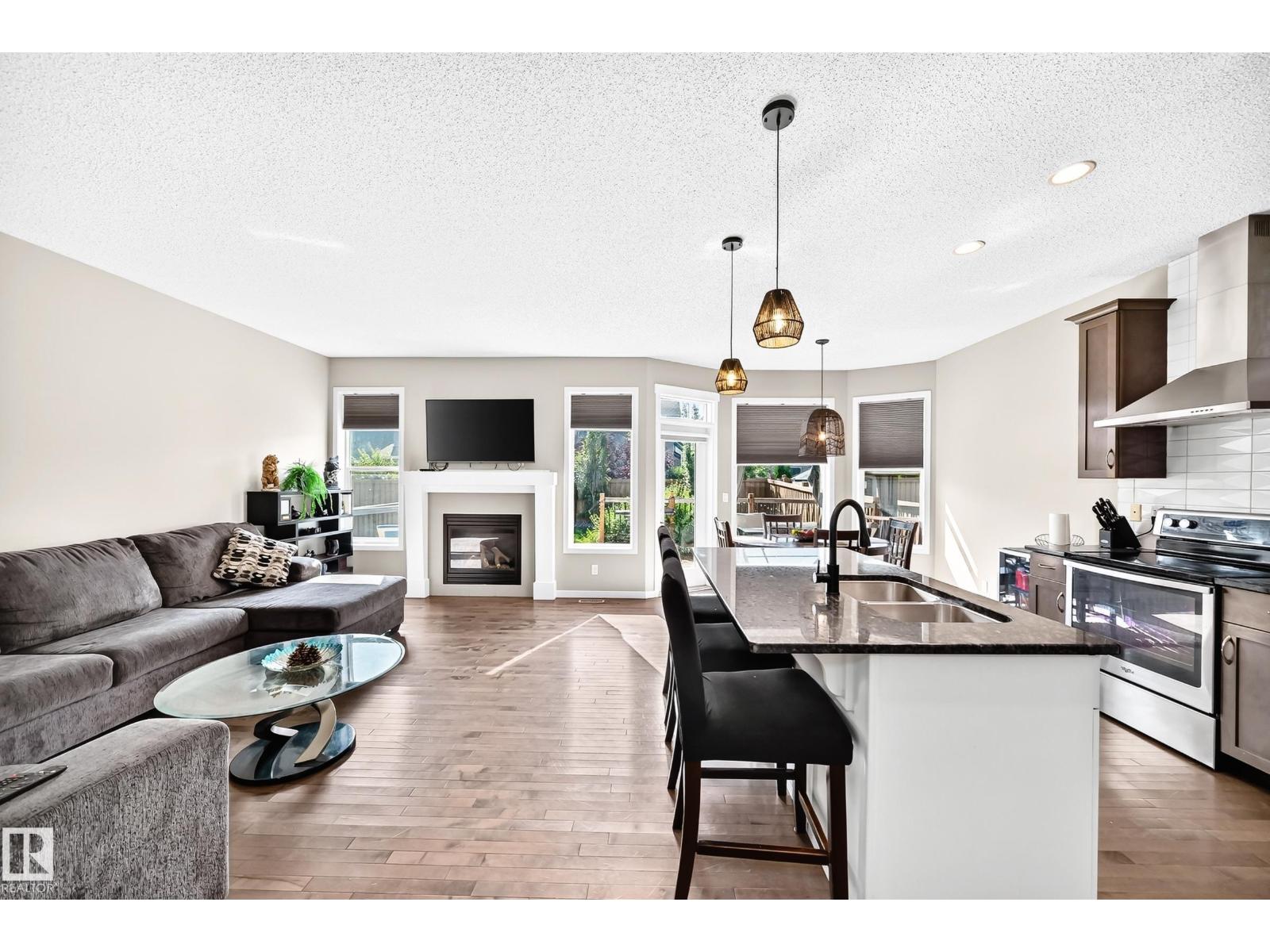 5633 175A AV NW - 5