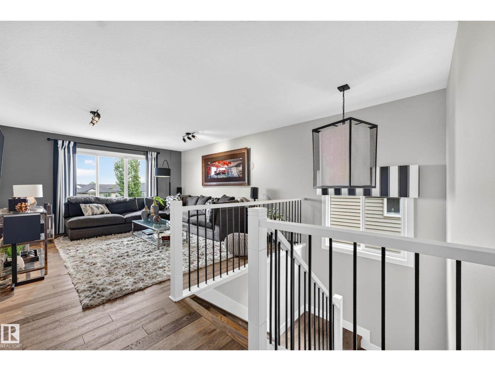 15 ALTADENA PT NW - 32