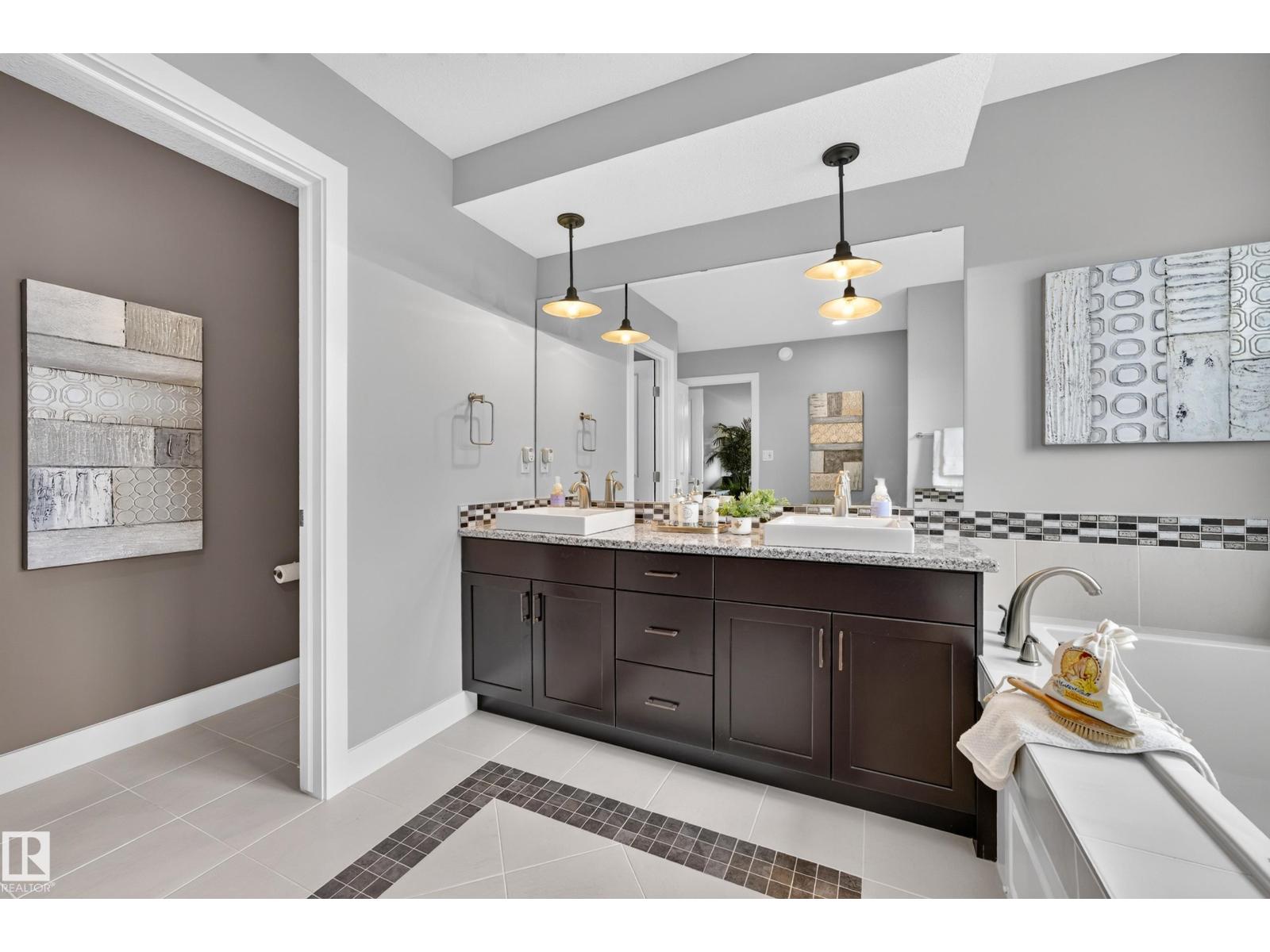 15 ALTADENA PT NW - 40