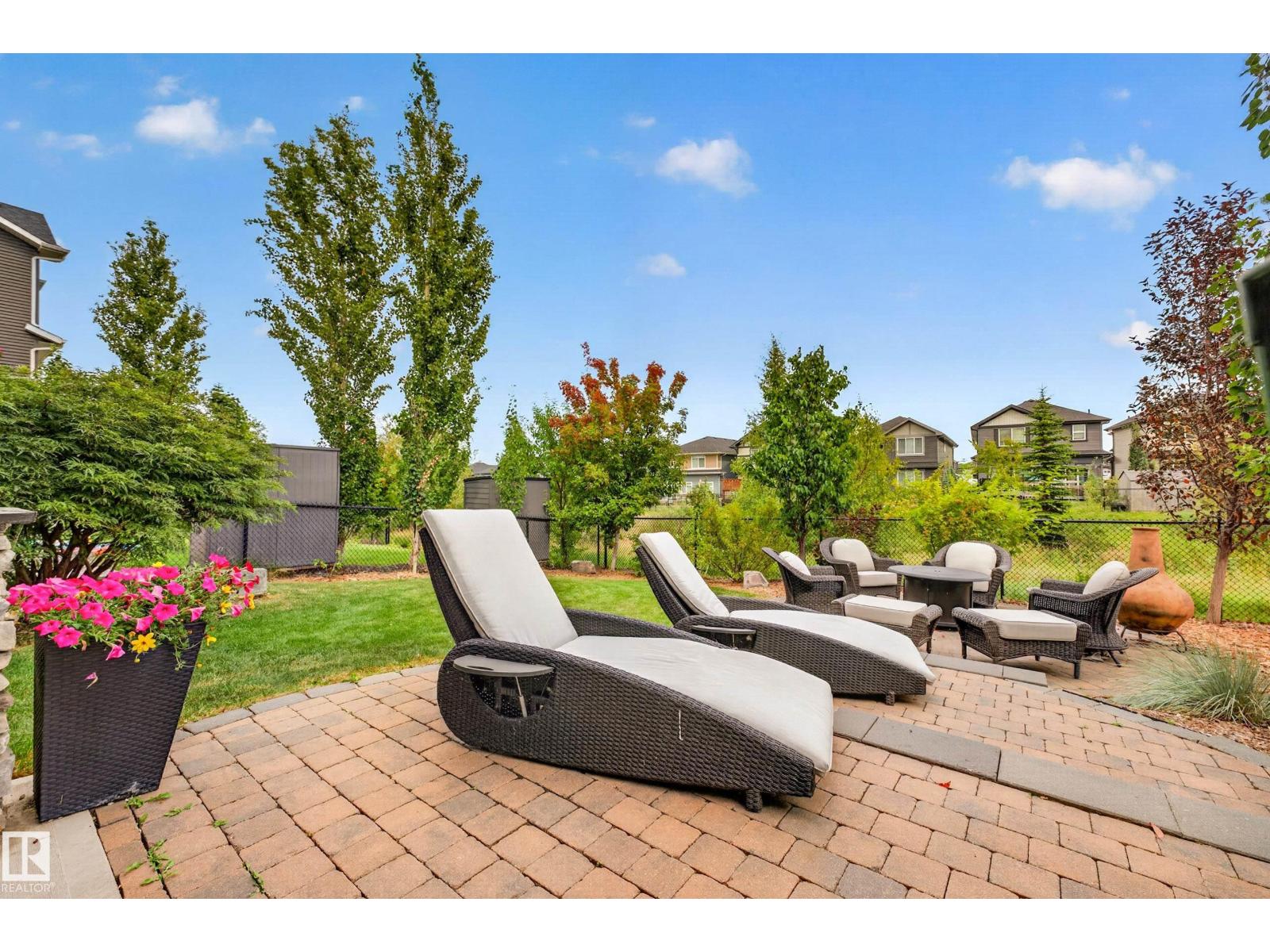 15 ALTADENA PT NW - 63