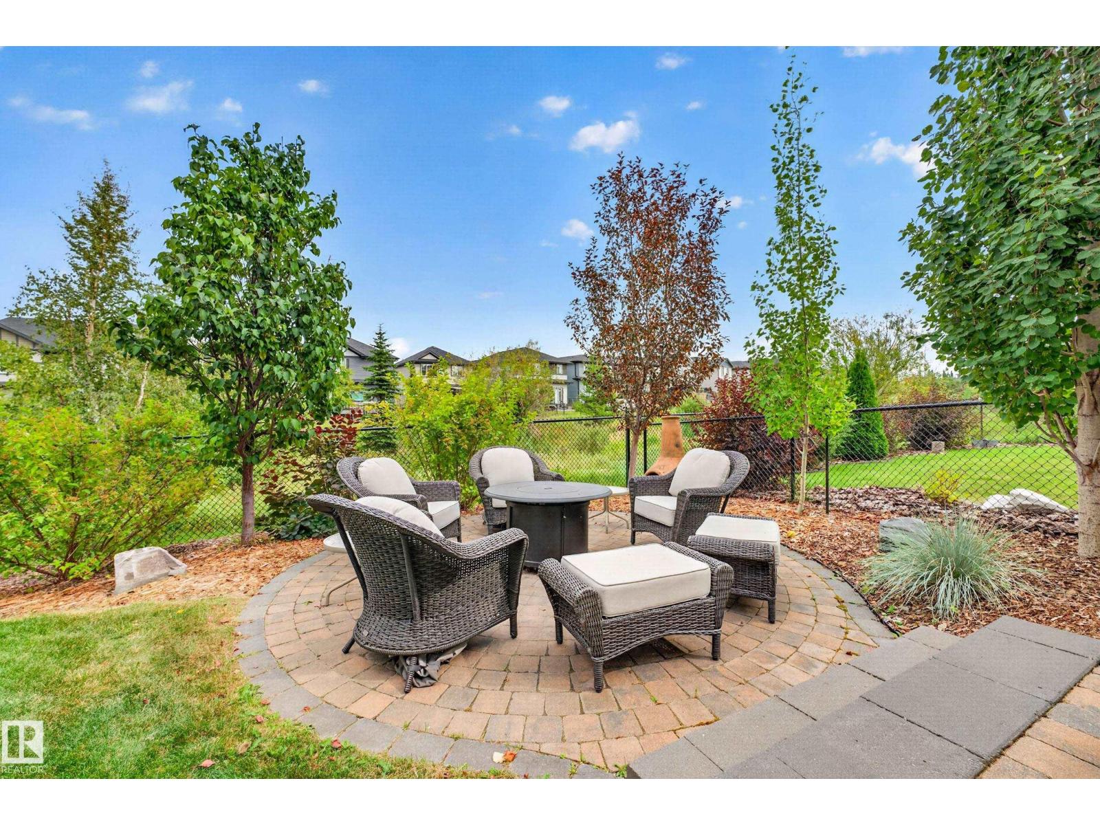 15 ALTADENA PT NW - 68