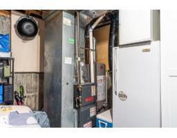 1090 Lakewood Rd N Nw, Edmonton, AB T6K3T7 Photo 34
