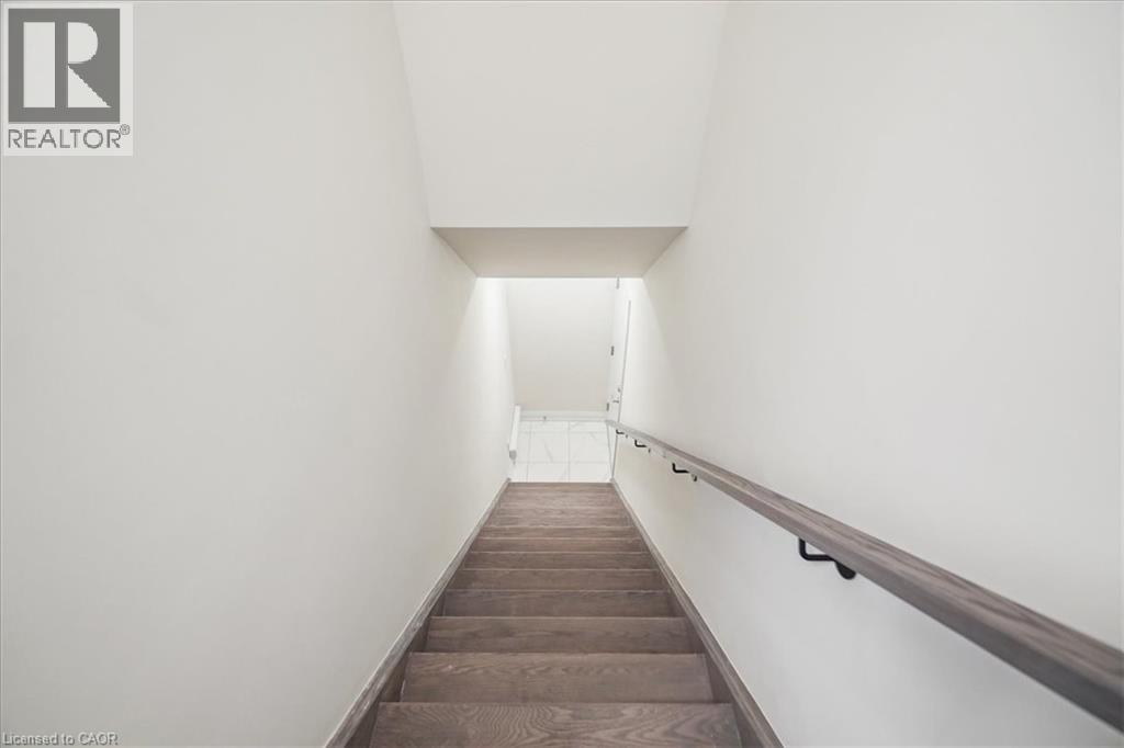 1593 ROSE Way Unit# 105, Milton — photo 3