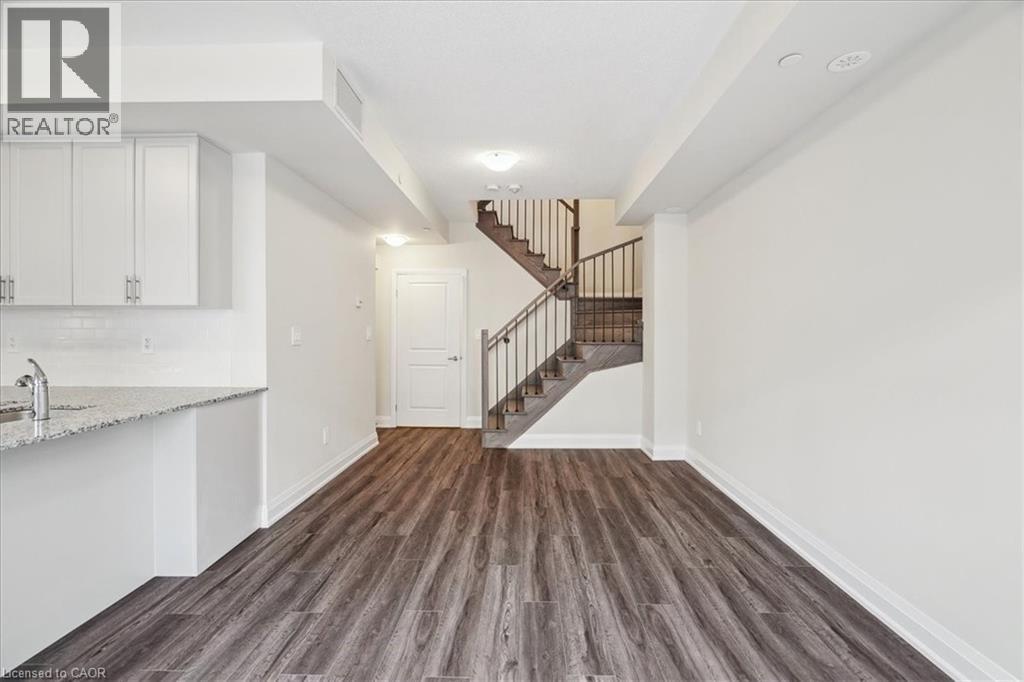 1593 ROSE Way Unit# 105, Milton — photo 8
