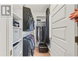 76 Bennett Avenue thumbnail 21