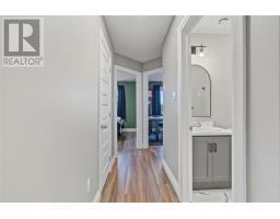 76 Bennett Avenue thumbnail 30