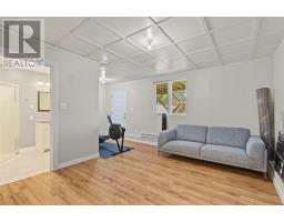 76 Bennett Avenue thumbnail 31