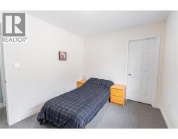 353 Gables Avenue, Petrolia, ON N0N1R0 Photo 14