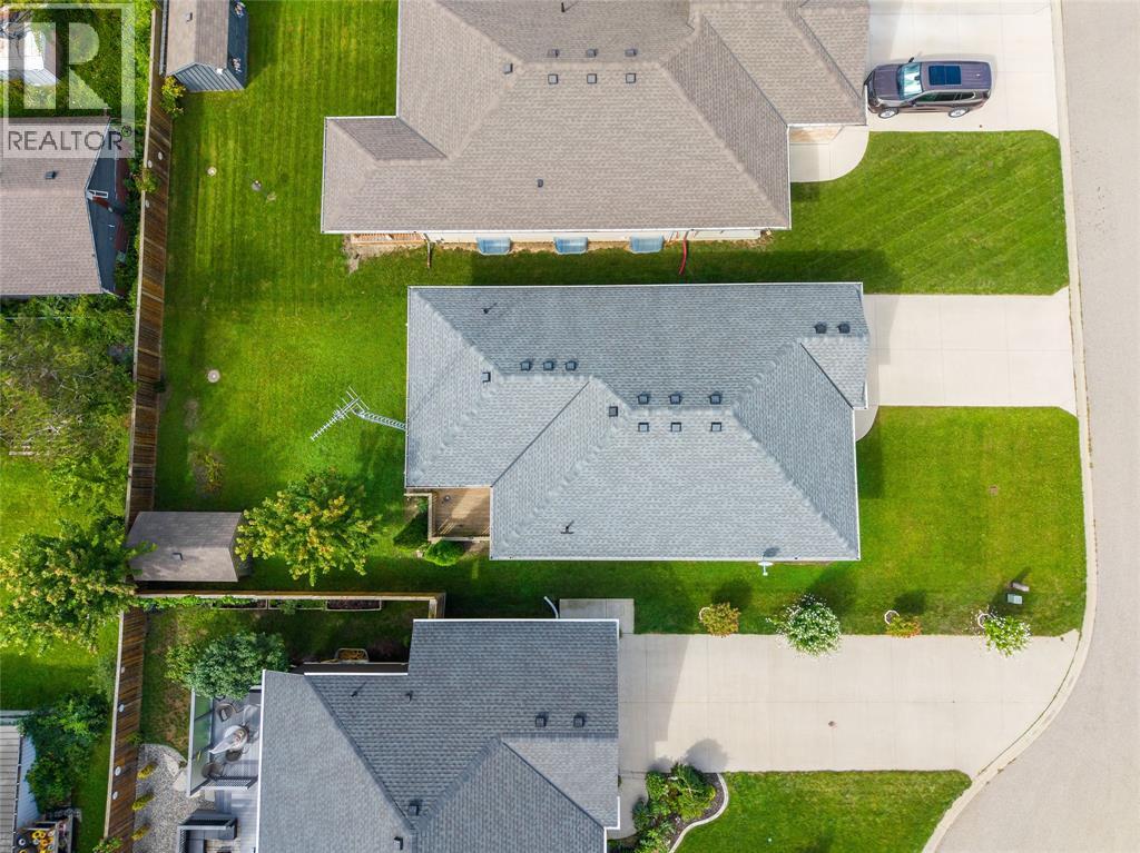 353 GABLES AVENUE - 32