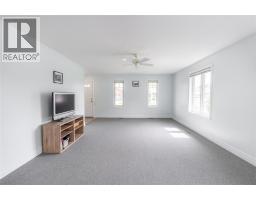 Bedroom - 353 Gables Avenue, Petrolia, ON N0N1R0 Photo 6