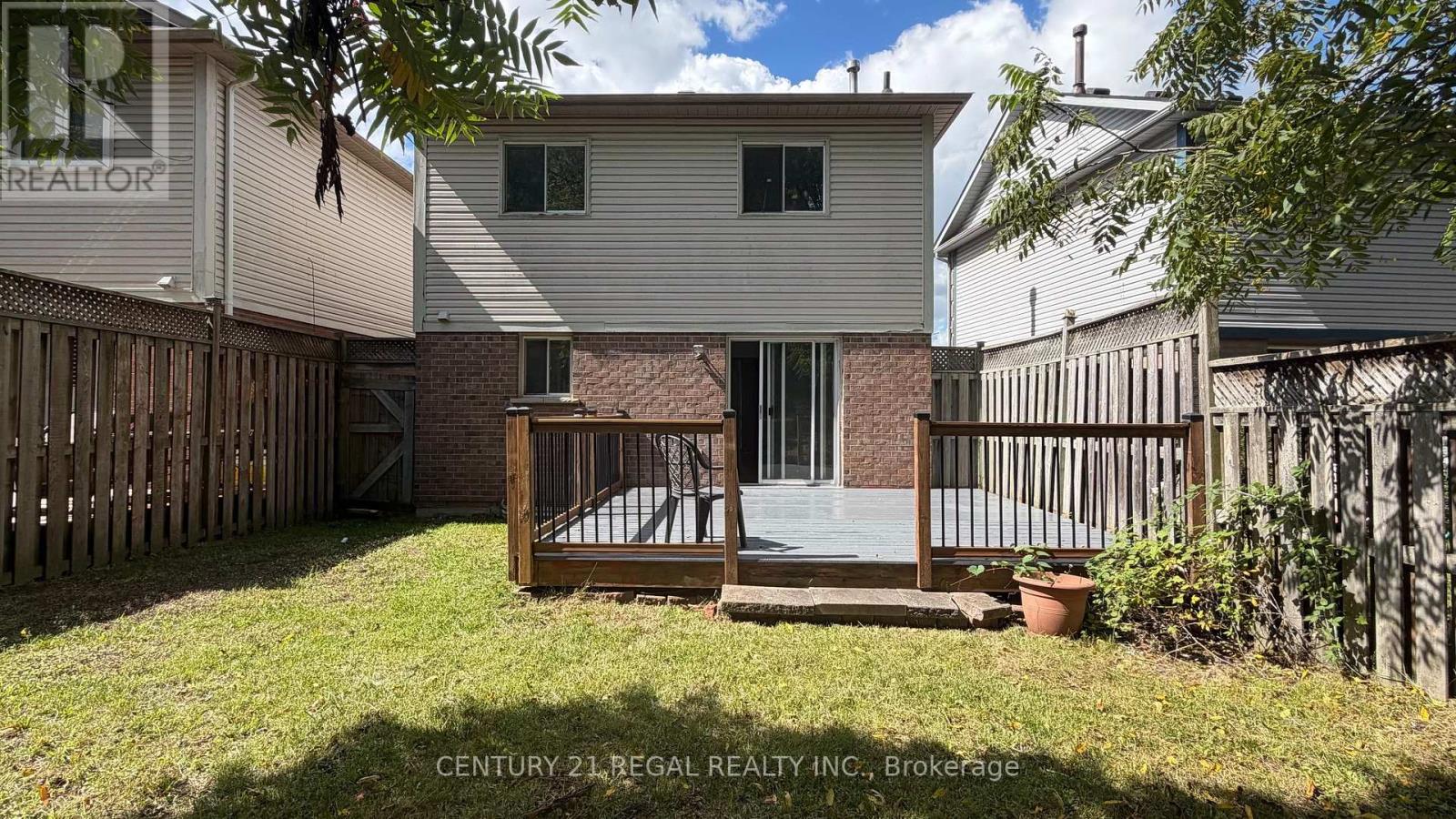 67 FULTON CRESCENT - 28