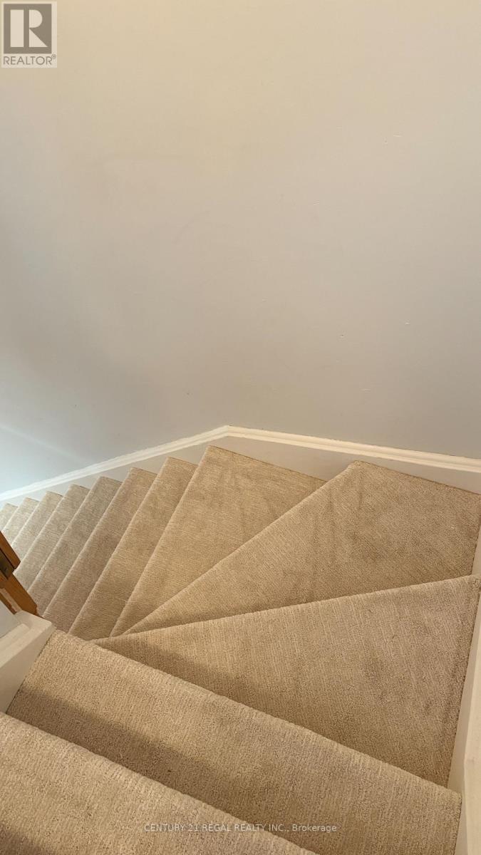 67 FULTON CRESCENT - Image 35