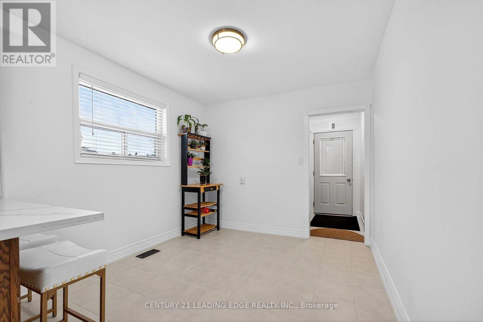 855 Zator Avenue, Pickering, ON photo 18