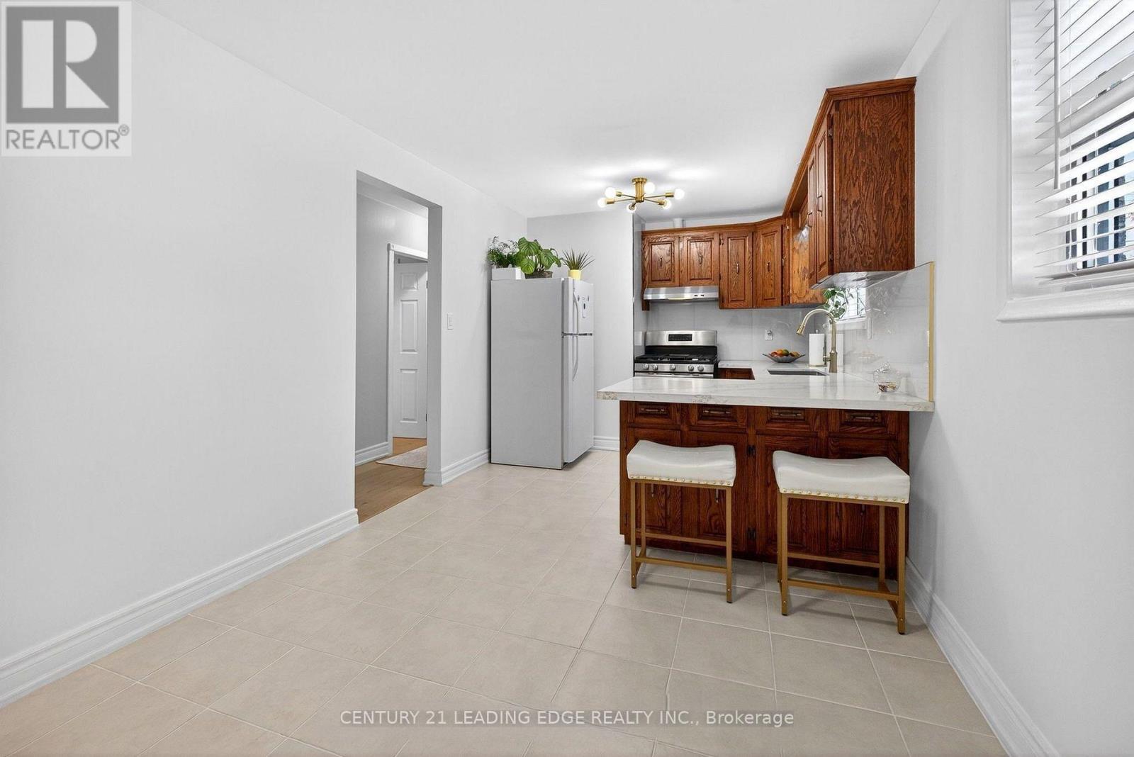 855 Zator Avenue, Pickering, ON photo 16