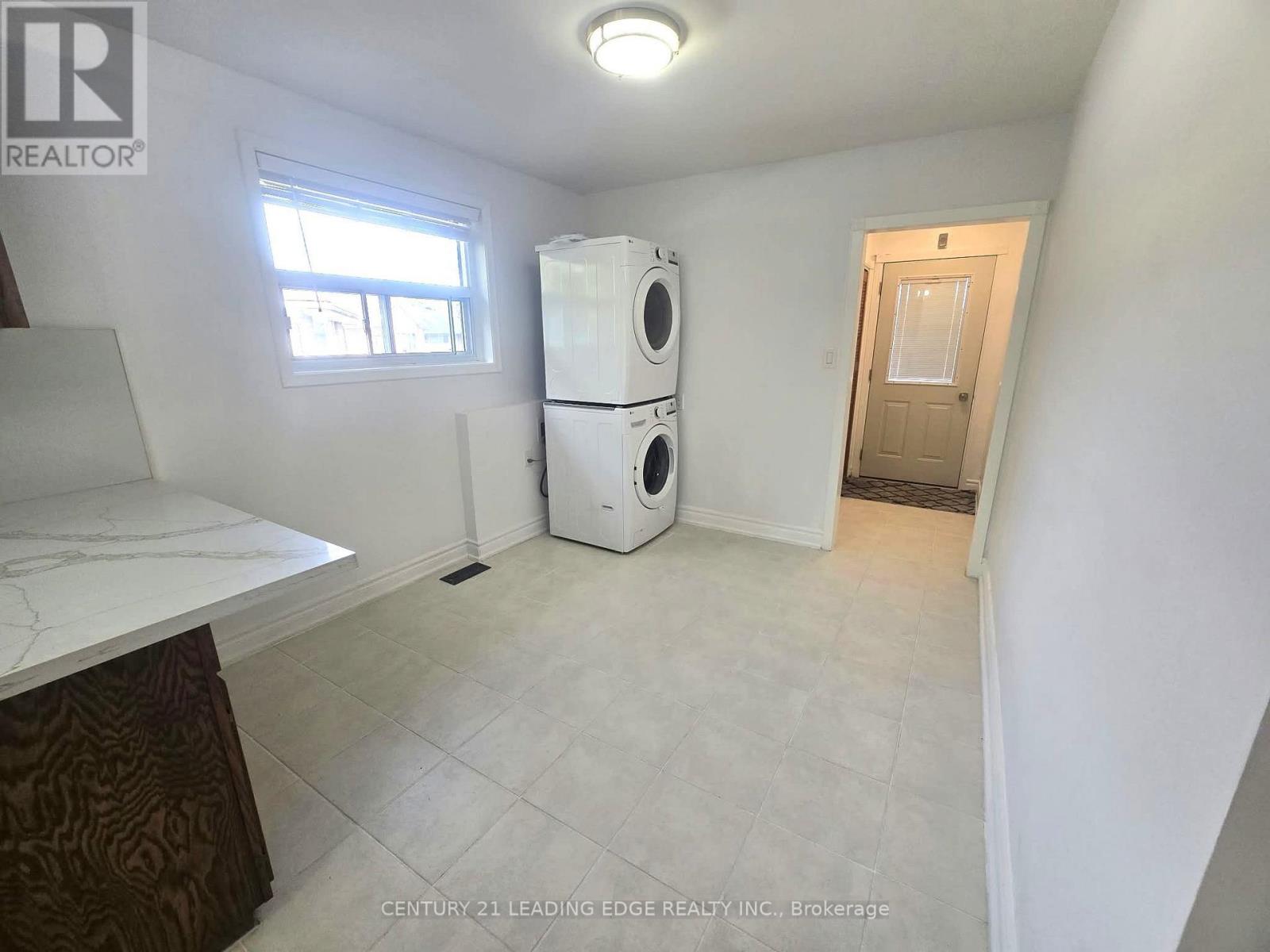 855 Zator Avenue, Pickering, ON photo 19